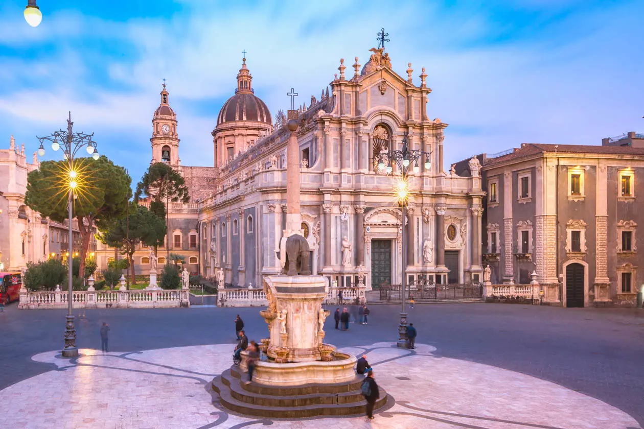 Catania Foto: Copyright © Sisterscom.com / Depositphotos