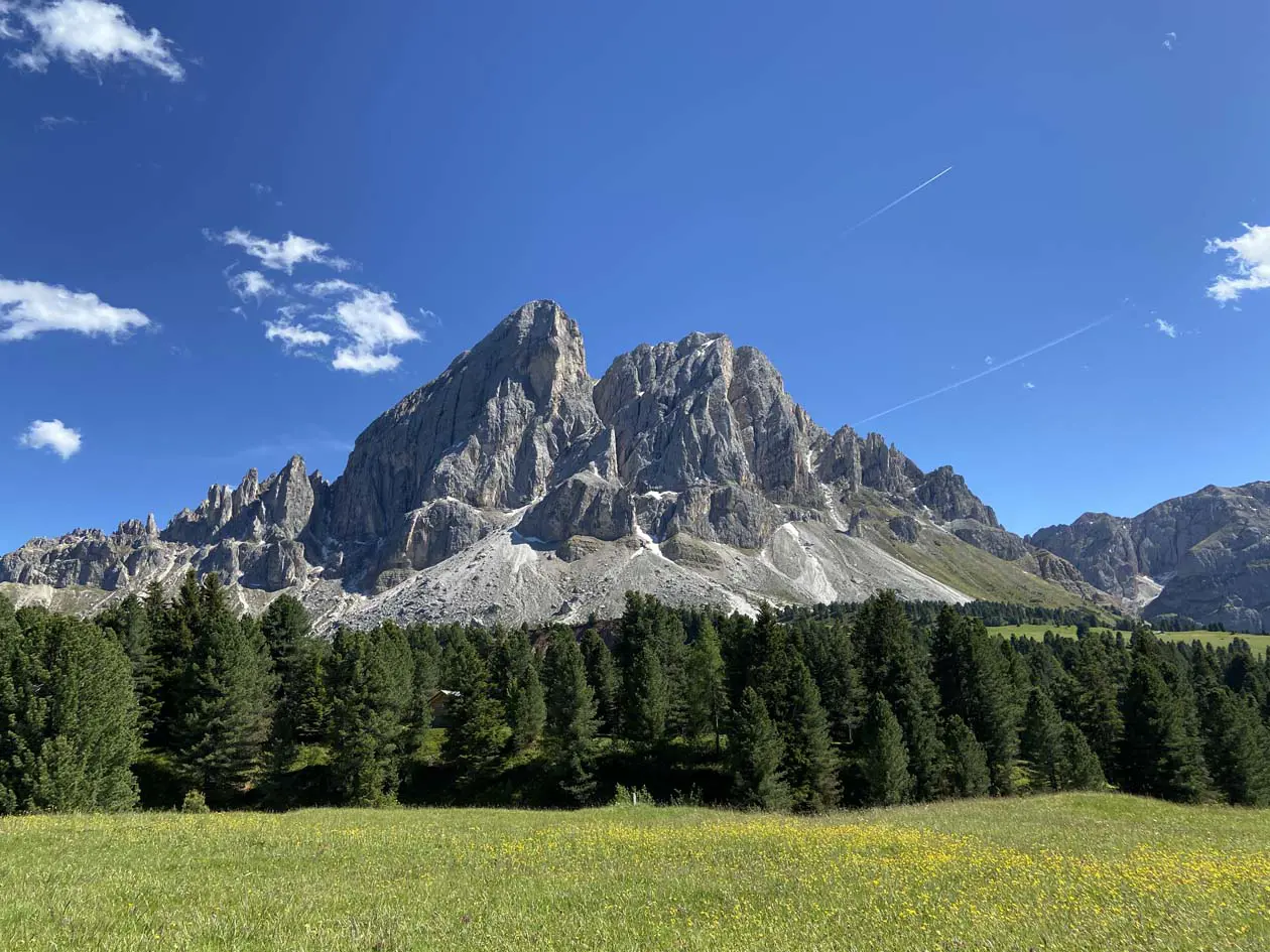 San Martino in Badia Foto: Copyright © Sisterscom.com / Avion Tourism Magazine