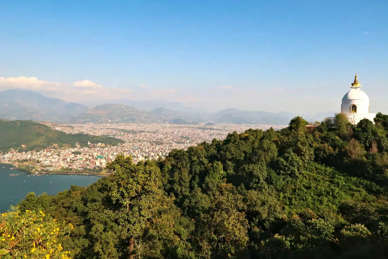 World Peace Pagoda, Pokhara, Nepal. Foto: Copyright © Sisterscom.com / Depositphotos