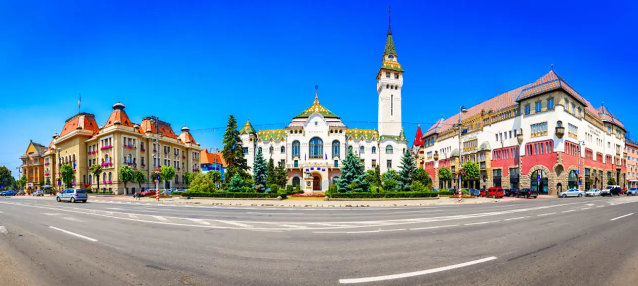 Administrative Palace and Palace of Culture. Photo: Copyright © Sisterscom.com / Shutterstock