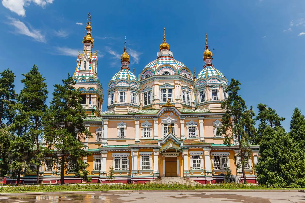 Cattedrale dell'Ascensione, Almaty Copyright © Sisterscom.com / Depositphotos
