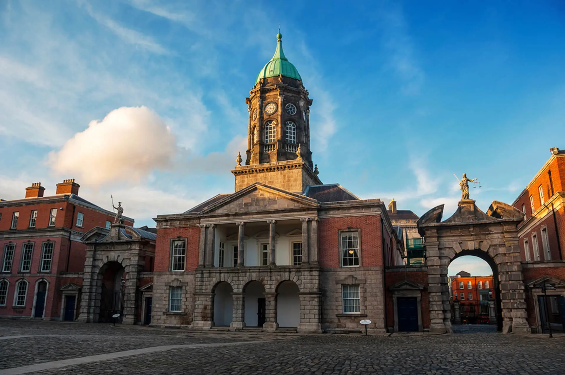 Dublin City Hall. Dublin. Photo: Copyright © Sisterscom.com / Shutterstock