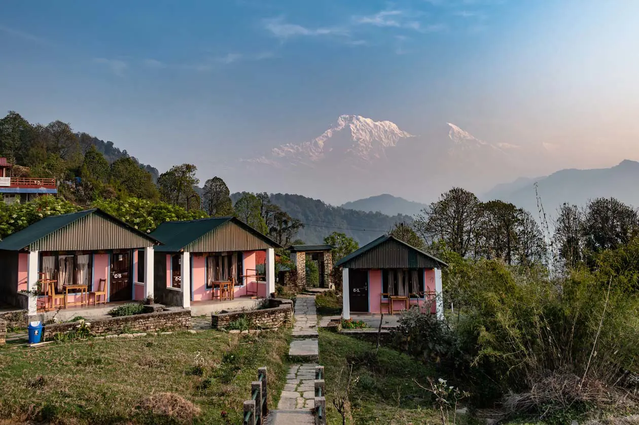 Trekking e vista panoramica dall'Australian Camp, Pokhara, Nepal. Foto: Copyright © Sisterscom.com / Depositphotos