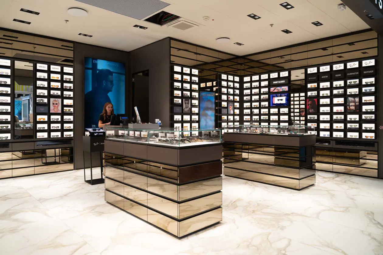 Negozi al primo piano nell'area partenze&nbsp;dopo i controlli di sicurezza&nbsp;Foto:&nbsp;Copyright ©&nbsp;Aeroporto di Milano Bergamo