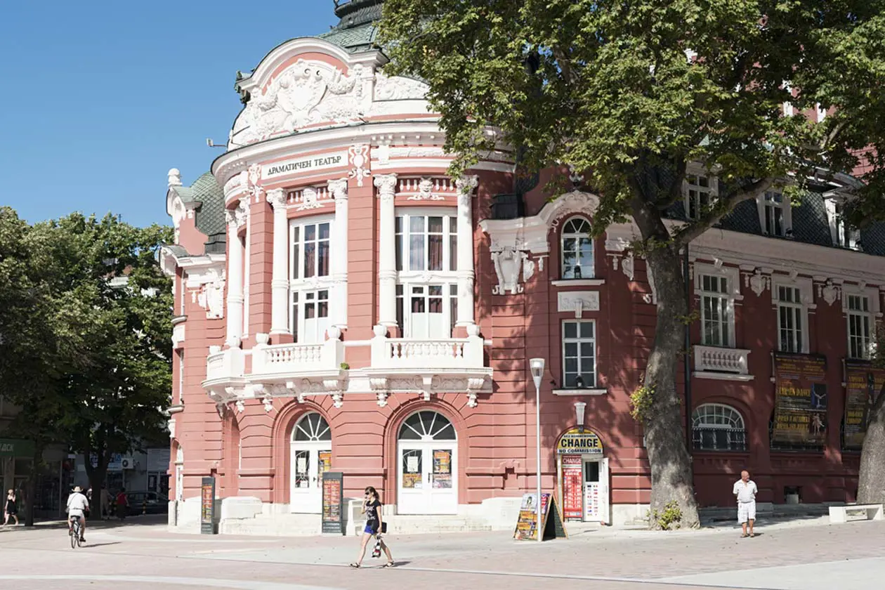 Teatro Soyan Bachvarov a Varna Foto Copyright © Sisterscom.com / Shutterstock