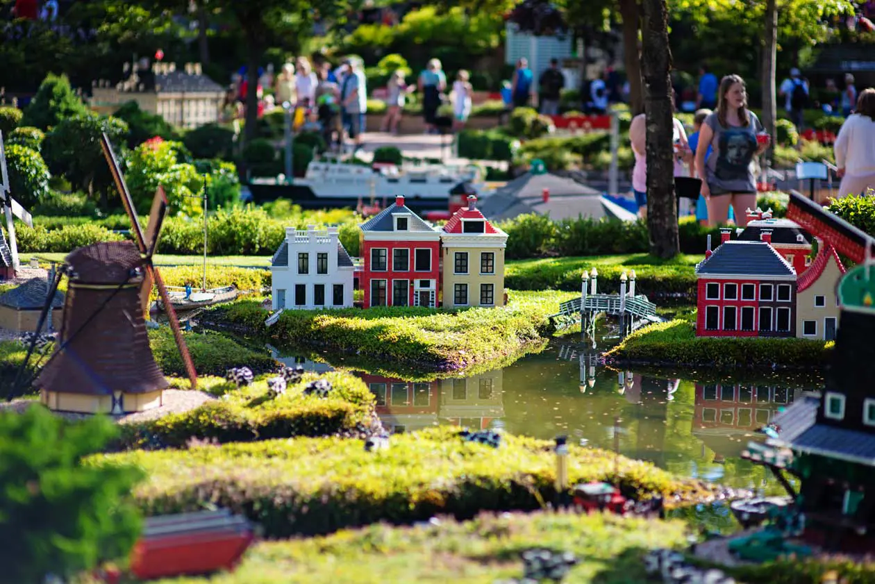 Legoland, Billund.&nbsp;Copyright © Sisterscom.com /&nbsp;Ablozhka / Depositphotos