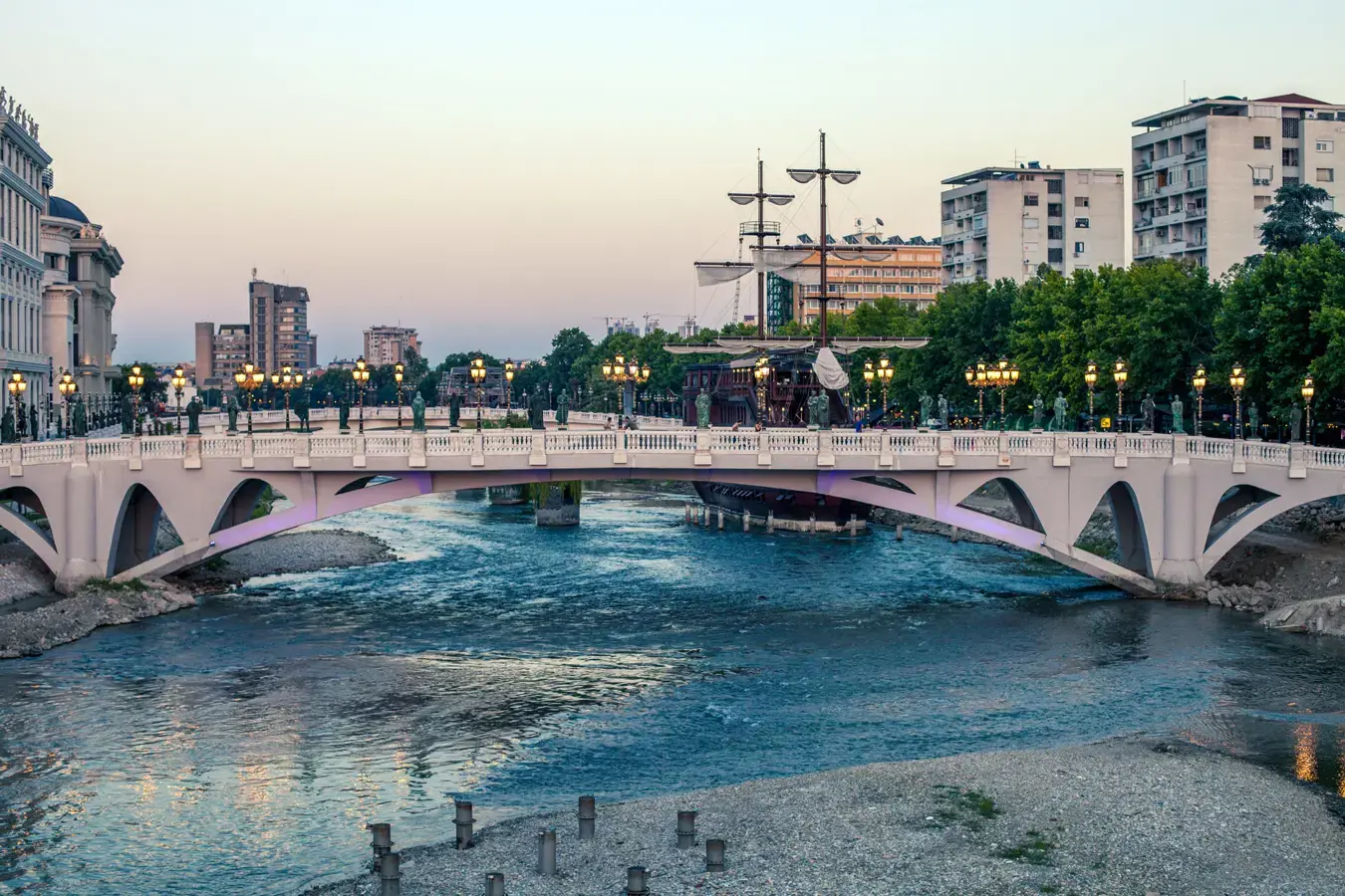 Skopje. Foto:&nbsp;Copyright © Sisterscom.com /&nbsp;Shutterstock