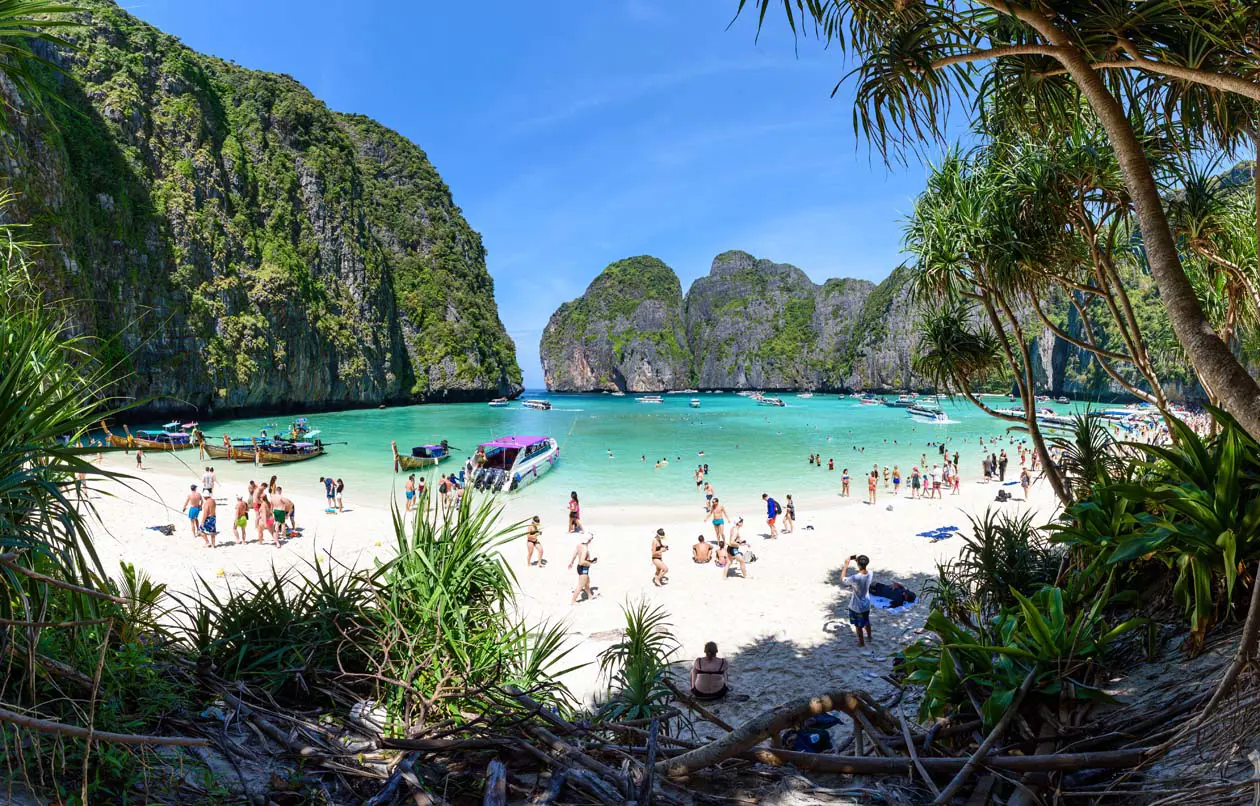 Phi Phi, Maya Bay, Krabi, Thailandia Foto: Copyright © Sisterscom.com / Depositphotos 