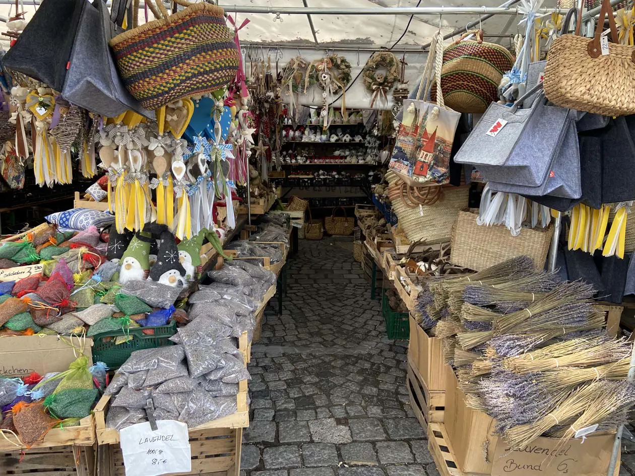 Viktualienmarkt © Avion Tourism Magazine / Sisterscom.com