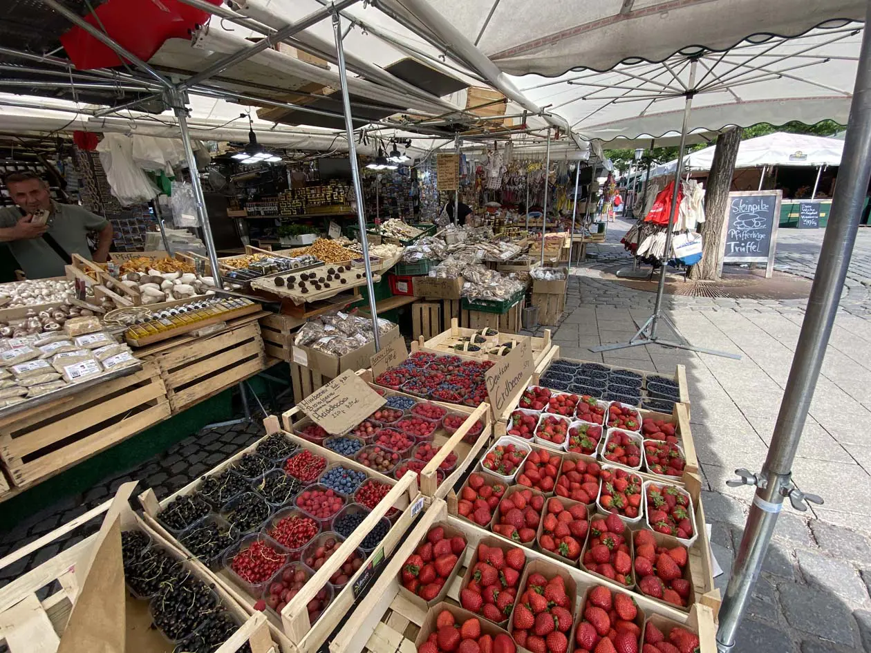 Viktualienmarkt © Avion Tourism Magazine / Sisterscom.com