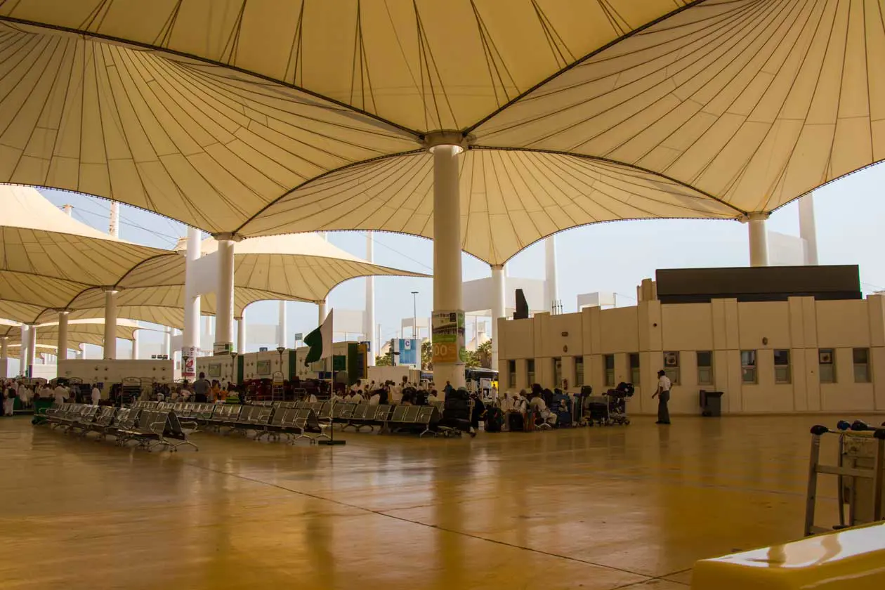 Terminal Hajj dell'Aeroporto Internazionale di Jeddah Foto: Copyright © Sisterscom.com / nmemmedzade@gmail.com / Depositphotos