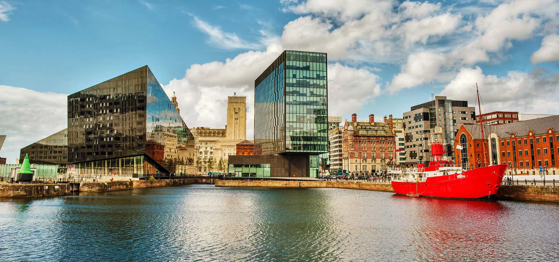 Liverpool&nbsp;Copyright © Sisterscom.com /&nbsp;Shutterstock