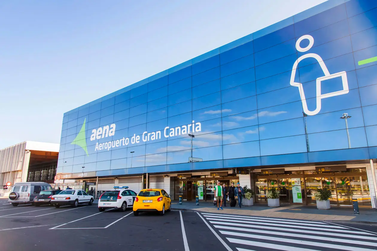 Aeroporto Gran Canaria: Copyright © Sisterscom.com / Depositphotos 