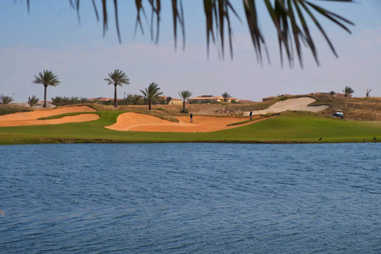 Saadiyat Beach Golf Club. Photo: Copyright © Sisterscom.com / Shutterstock