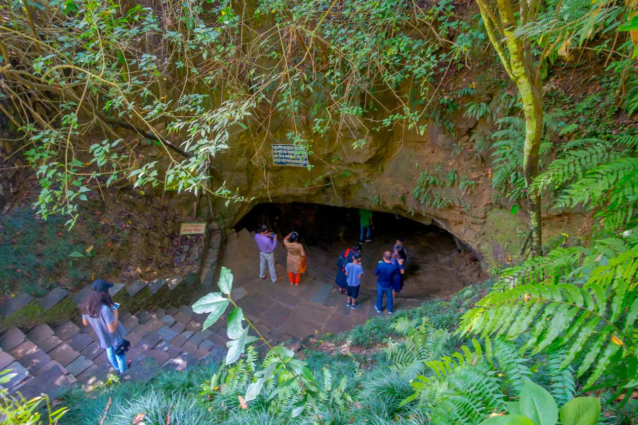 Bat Cave, Pokhara, Nepal. Foto: Copyright © Sisterscom.com / Depositphotos