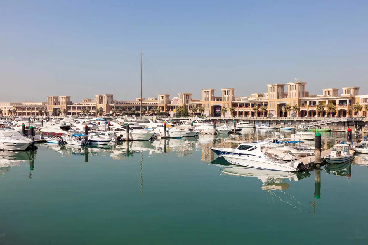 Barche e yacht allo Sharq Marina di Kuwait City Foto: Copyright © Sisterscom.com /&nbsp;Depositphotos