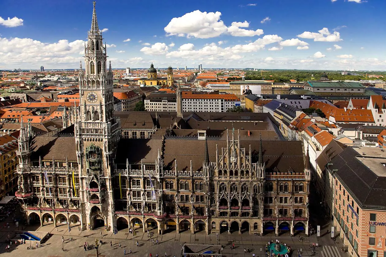 Neues Rathaus Marienplatz Muenchen © München Tourismus, Vittorio Sciosia