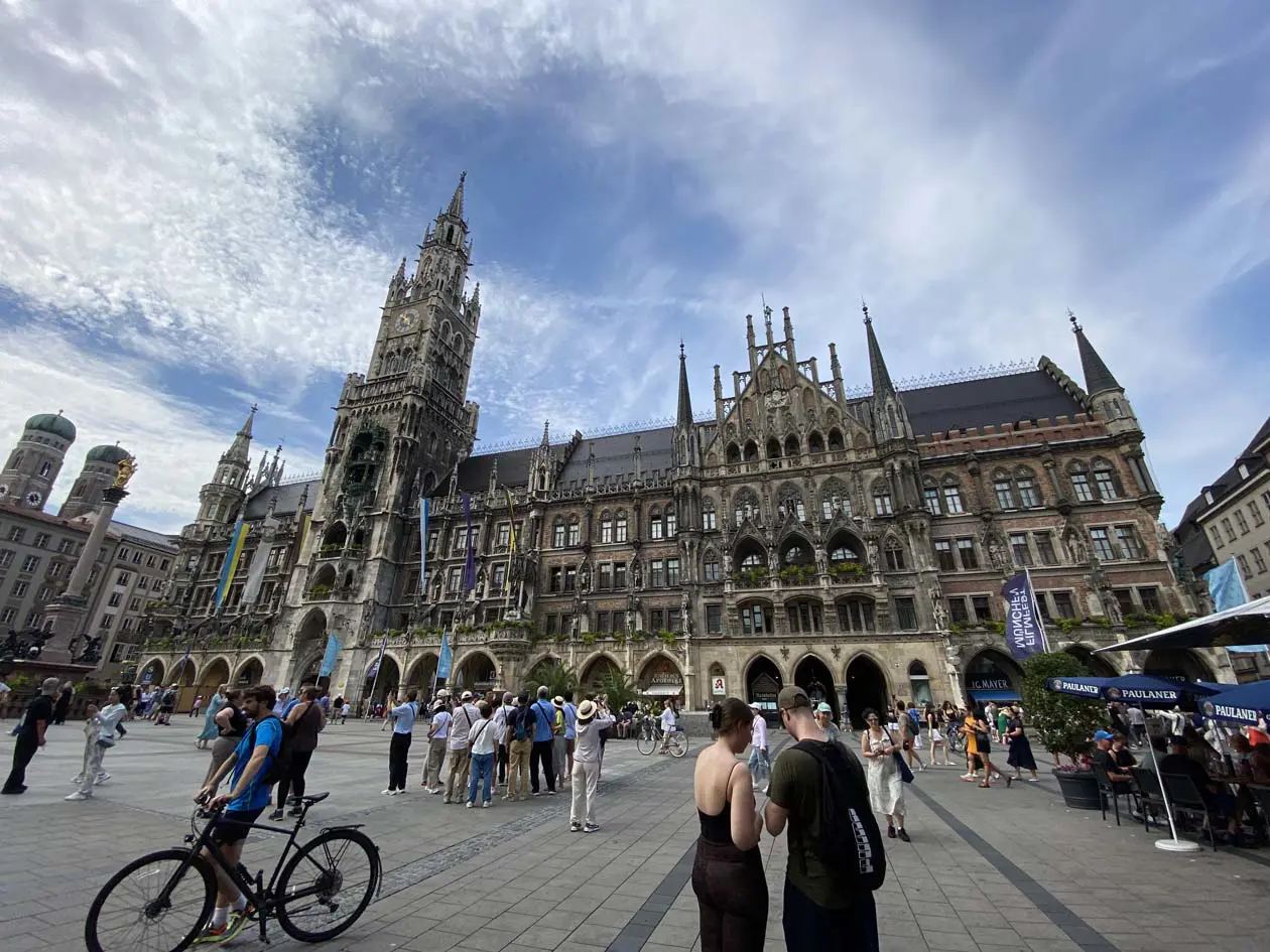 Neues Rathaus, Nuovo Municipio, in Marienplatz a Monaco di Baviera Foto: Copyright © Avion Tourism Magazine / Sisterscom.com