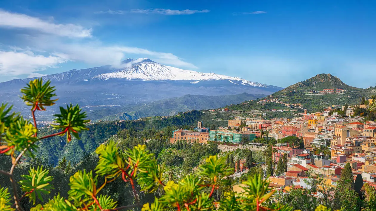 Taormina  Foto: Copyright © Sisterscom.com / Depositphotos