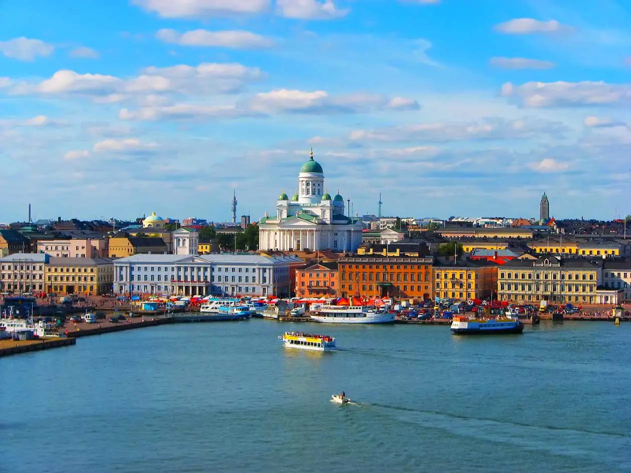 Helsinki Foto Copyright © Sisterscom.com / Depositphotos