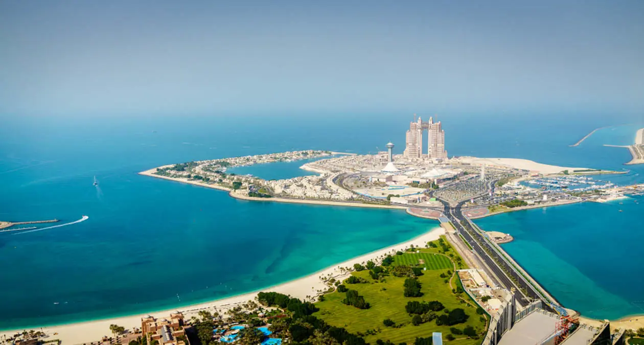 Marina Mall and Marina Village. Photo: Copyright © Sisterscom.com / Shutterstock 