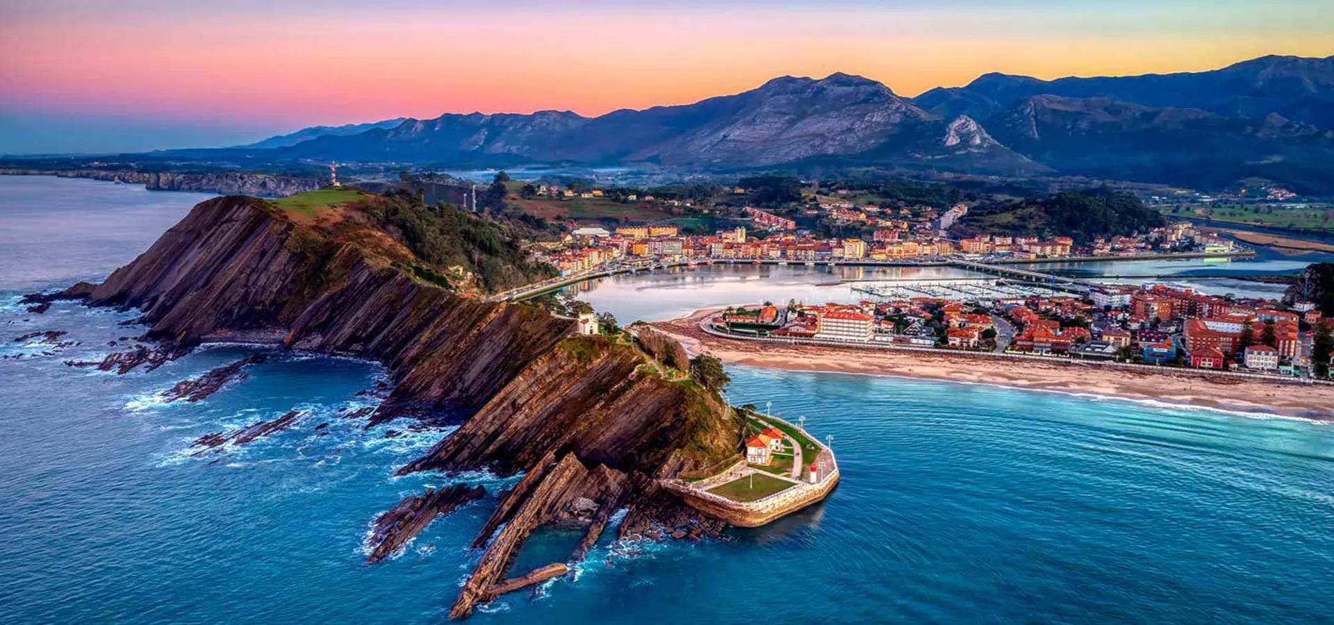 Oviedo. Foto:&nbsp;Copyright © Sisterscom.com /&nbsp;Shutterstock