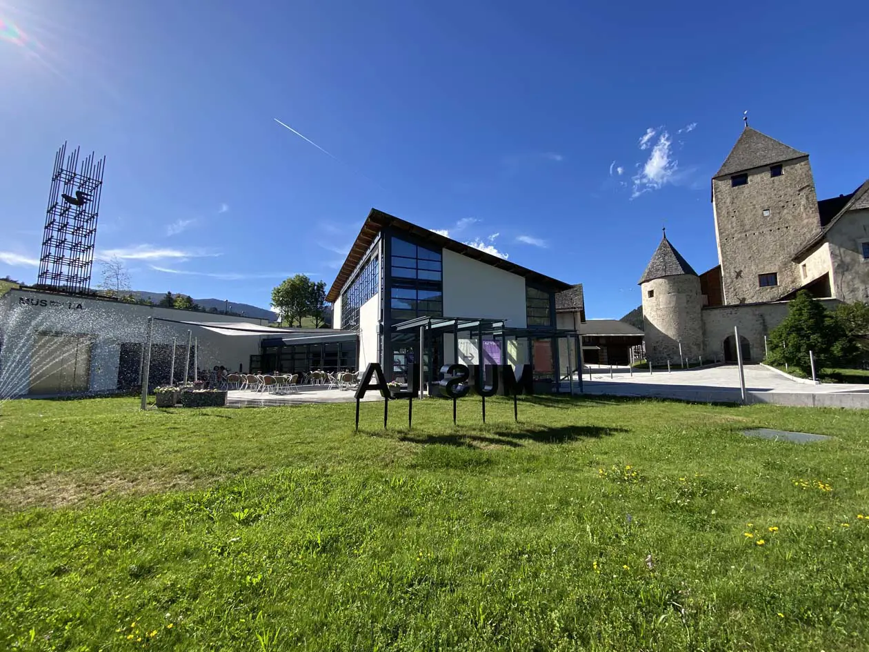Museum Ladin Ciastel de Tor Foto: Copyright © Sisterscom.com / Avion Tourism Magazine