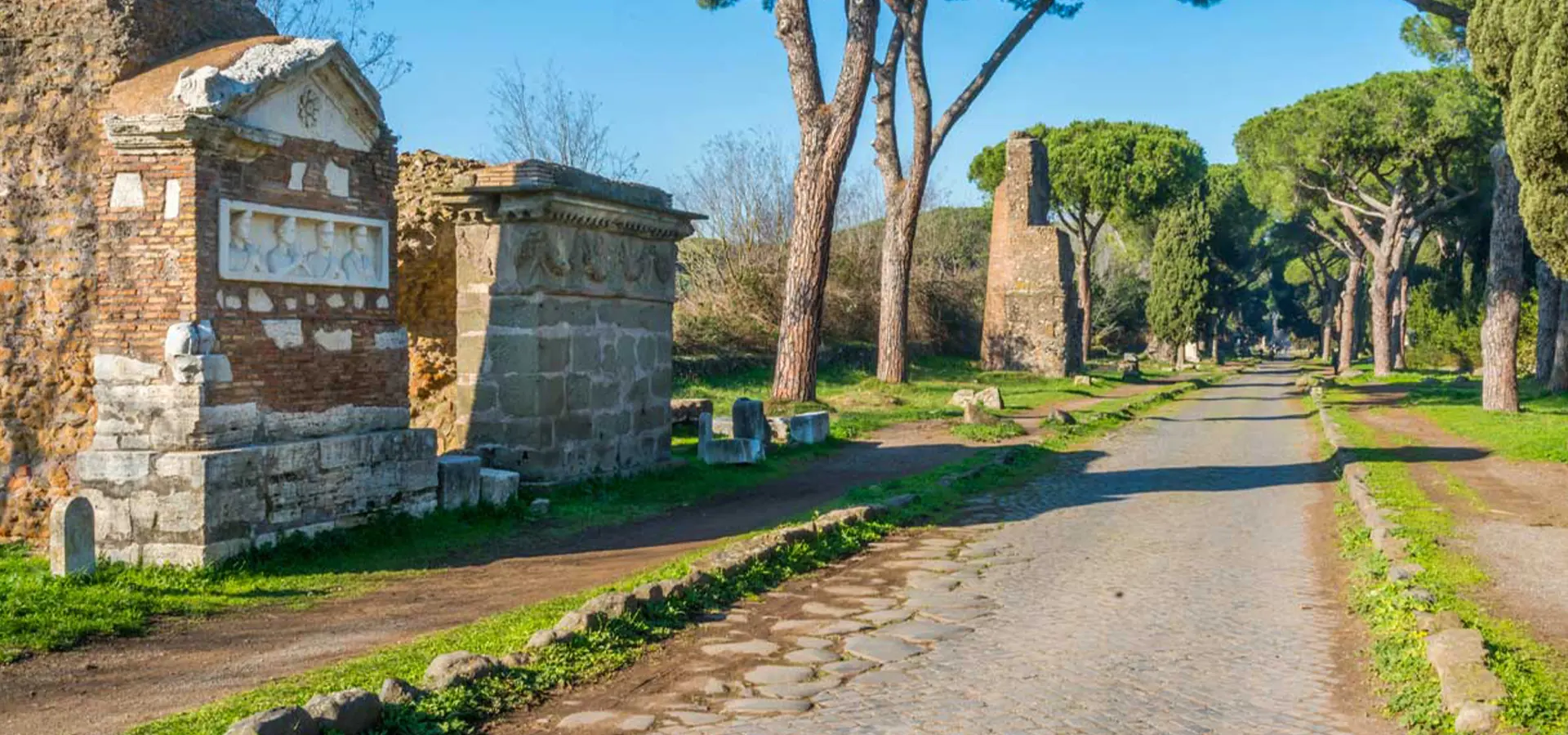 Via Appia. Foto: Copyright © Sisterscom.com / Depositphotos