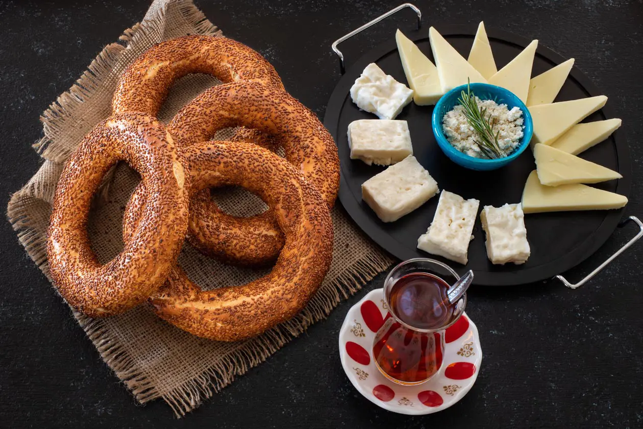 Traditional Turkish breakfast Photo: Copyright © Sisterscom.com / Depositphotos
