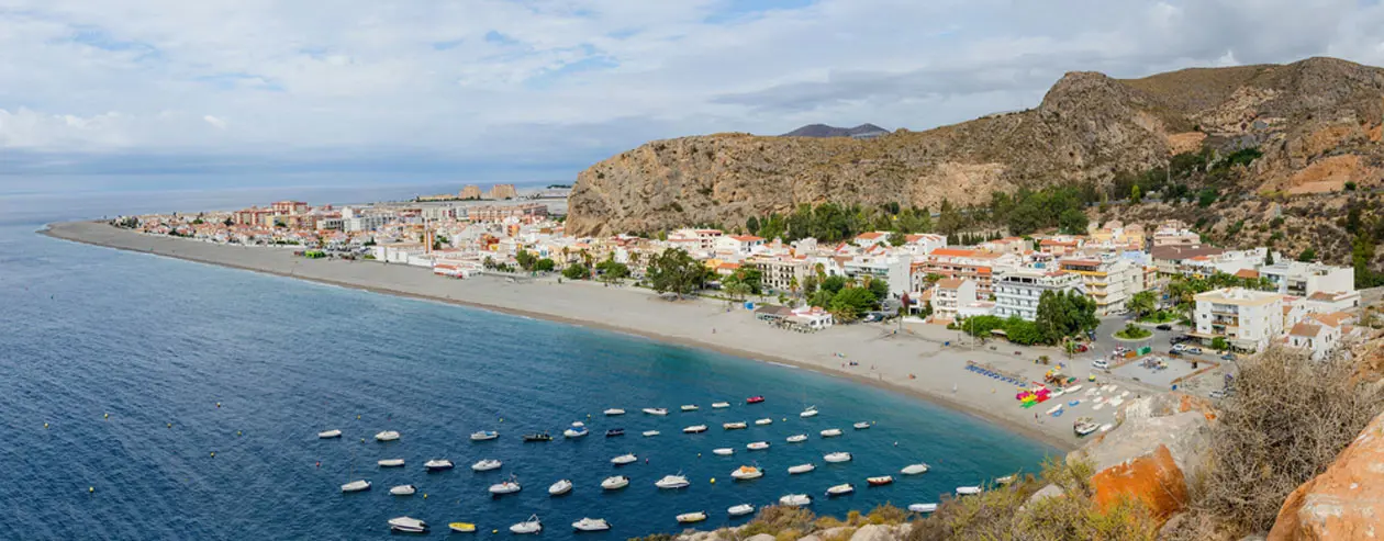 La Costa Tropical nella provincia di Granada. Foto: © Sisterscom.com, Shutterstock