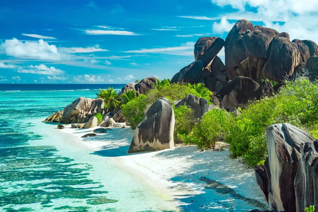 Seychelles  Copyright © Sisterscom.com /&nbsp;Depositphotos