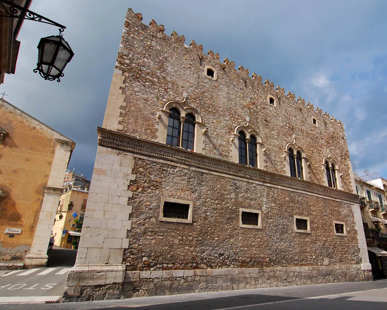 Palazzo Corvaja a Taormina Foto: Copyright © Sisterscom.com / Depositphotos