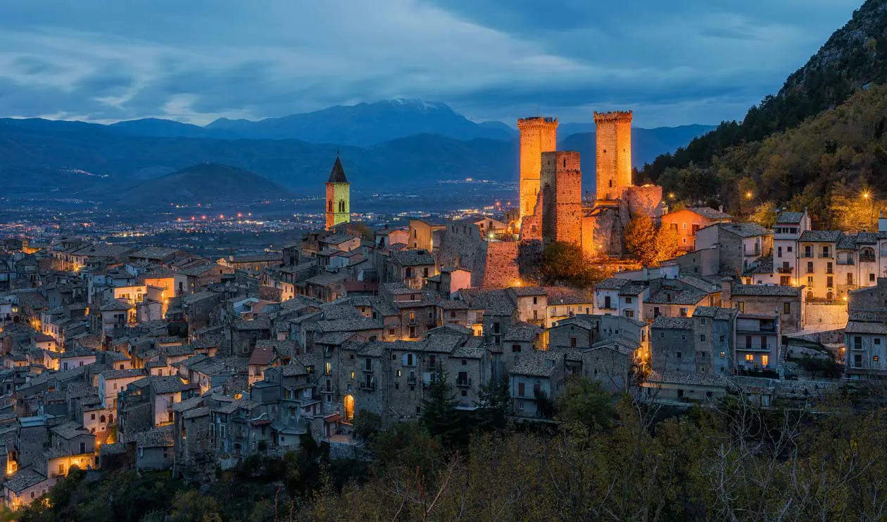  Pacento, Abruzzo Copyright © Sisterscom.com / Depositphotos