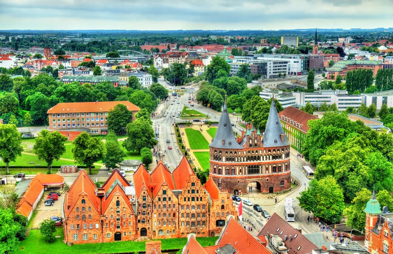 Lubecca. Copyright © Sisterscom.com, Shutterstock