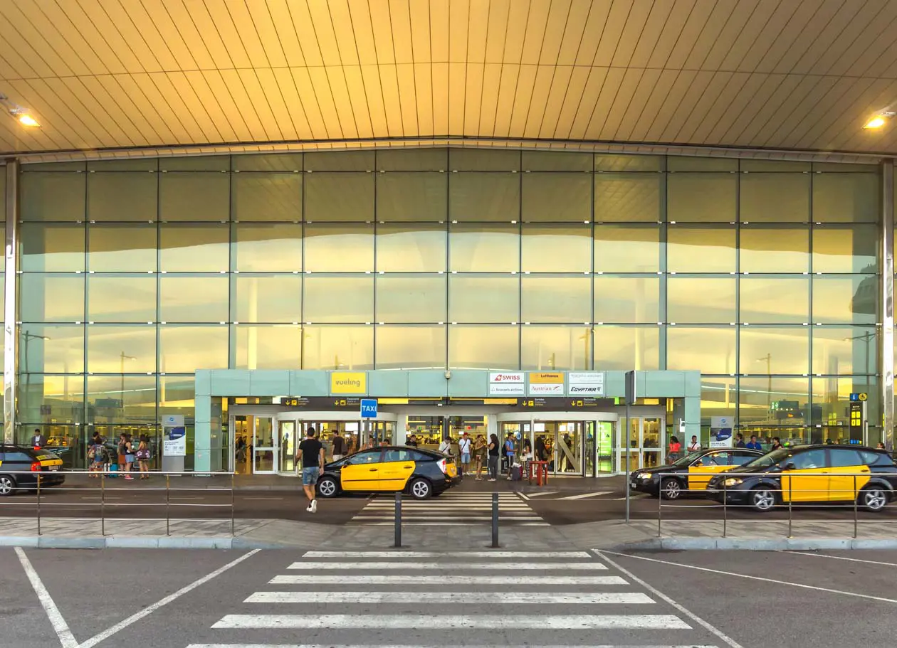 Aeroporto di Barcellona (BCN) Foto: Copyright © Sisterscom.com / Depositphotos