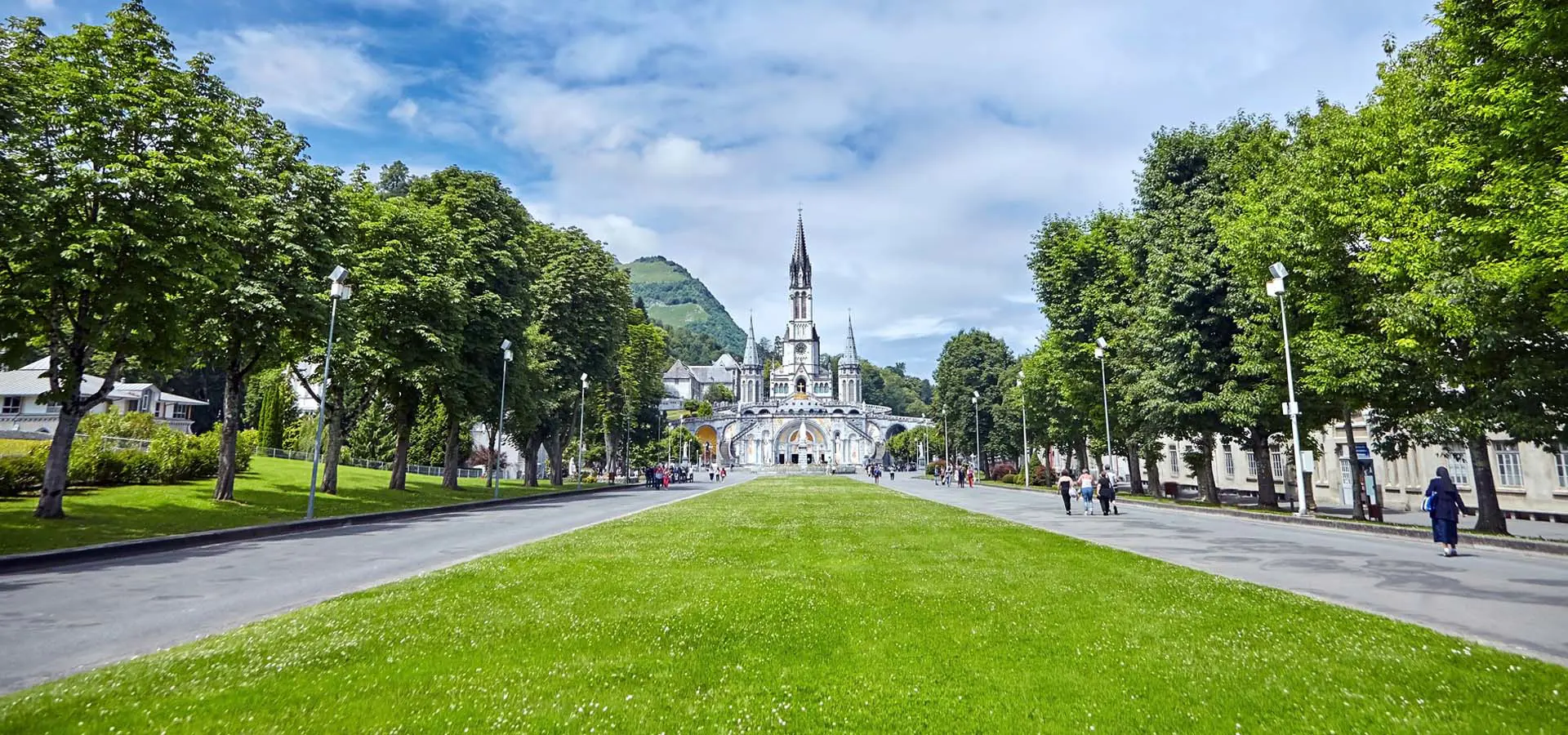 Lourdes&nbsp;Copyright © Sisterscom.com /&nbsp;Shutterstock