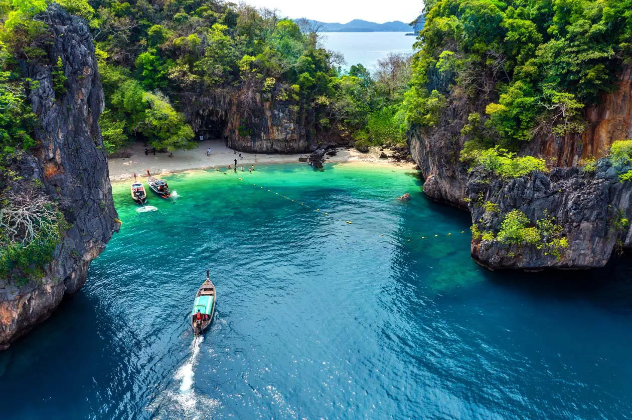 Isola di Lao La Ding, Krabi, Thailandia Foto: Copyright © Sisterscom.com / Depositphotos