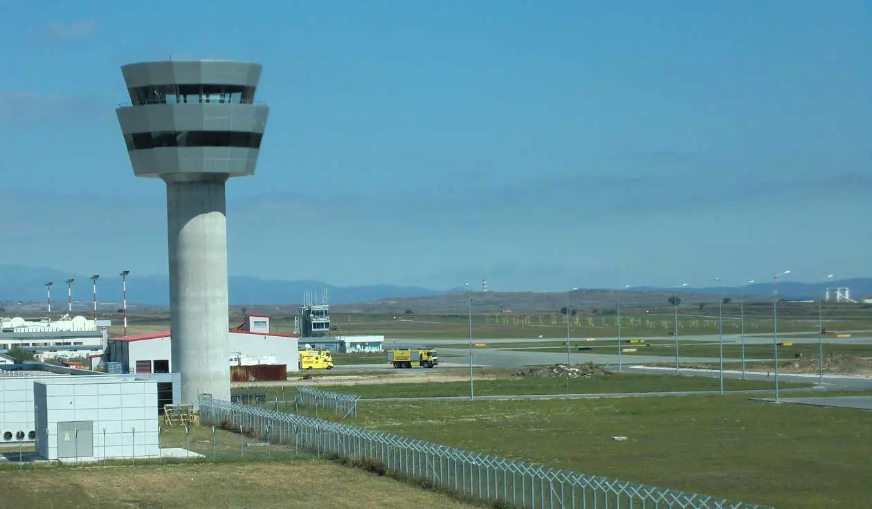 Aeroporto Internazionale di Pristina Copyright © Sisterscom.com / Depositphotos