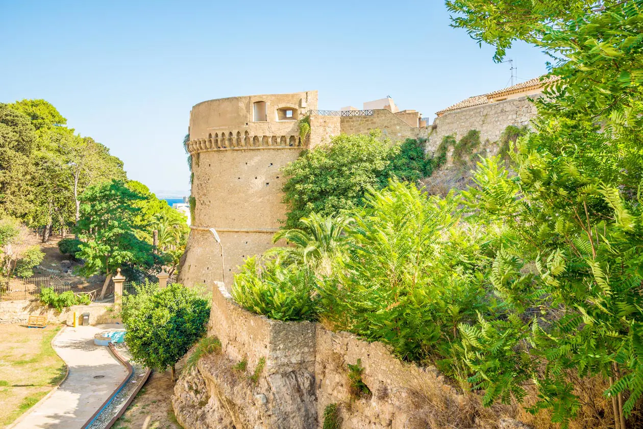 Charles V Castle Fortess, Crotone Foto: Copyright © Sisterscom.com / Depositphotos