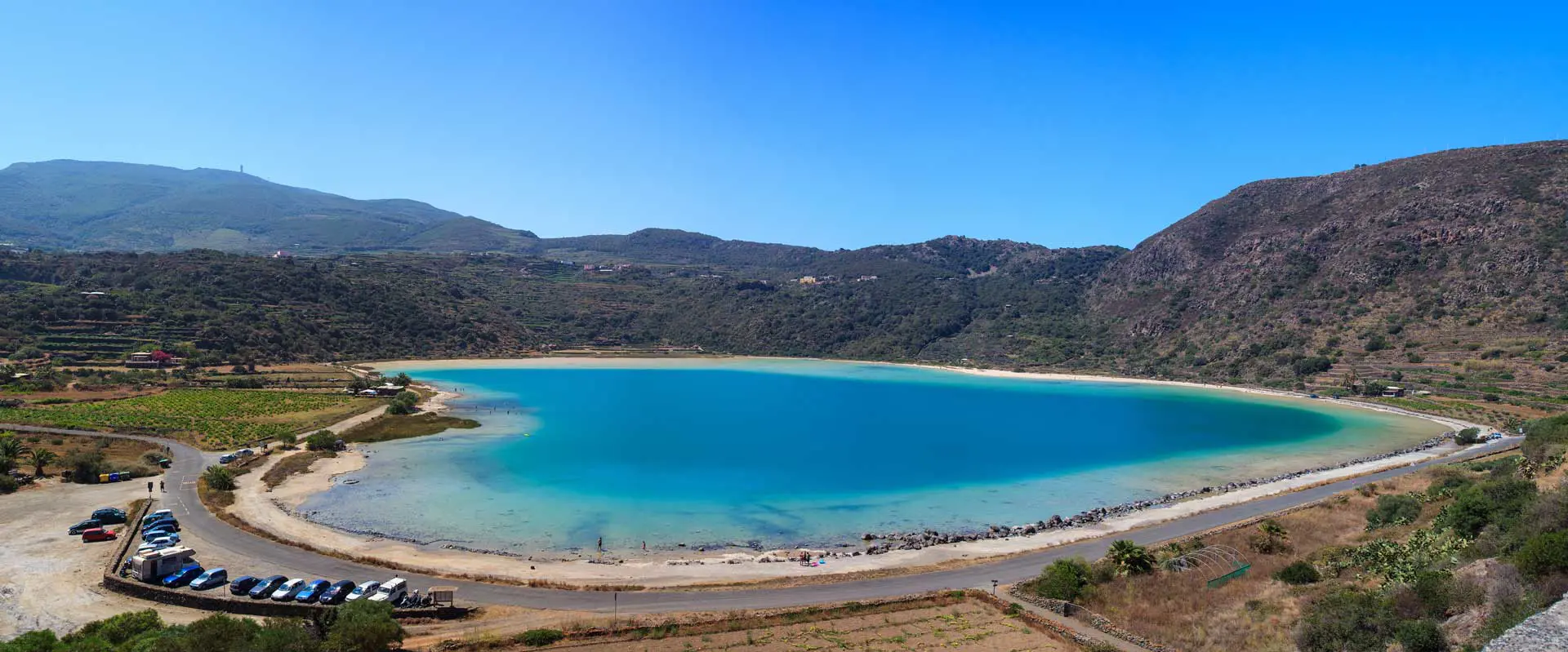 Pantelleria. Lago di Venere.