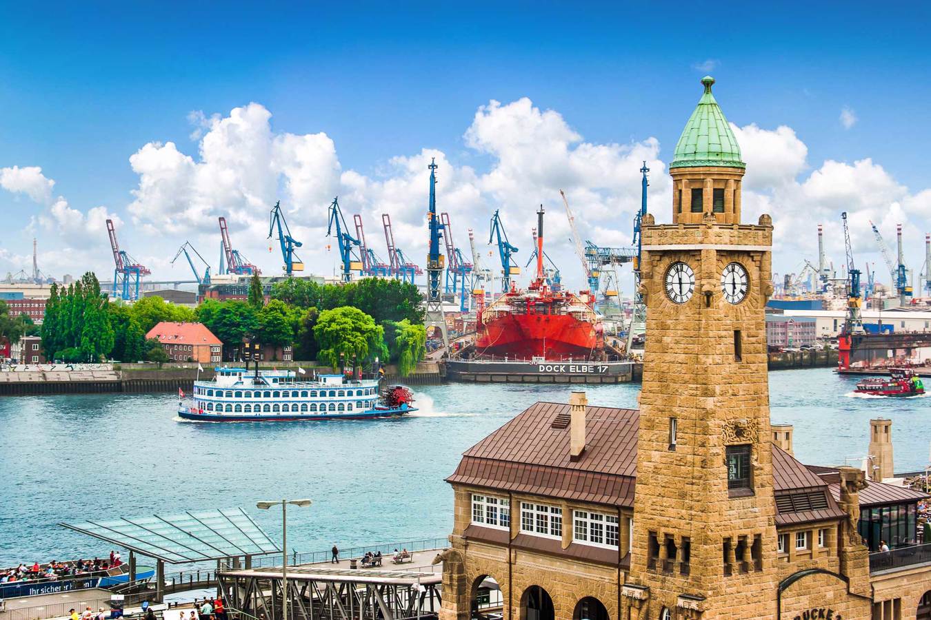 Hamburg. Port.