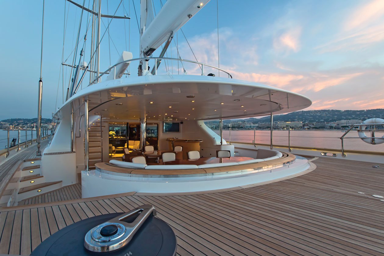 Parsifal III yacht, Camper & Nicholsons