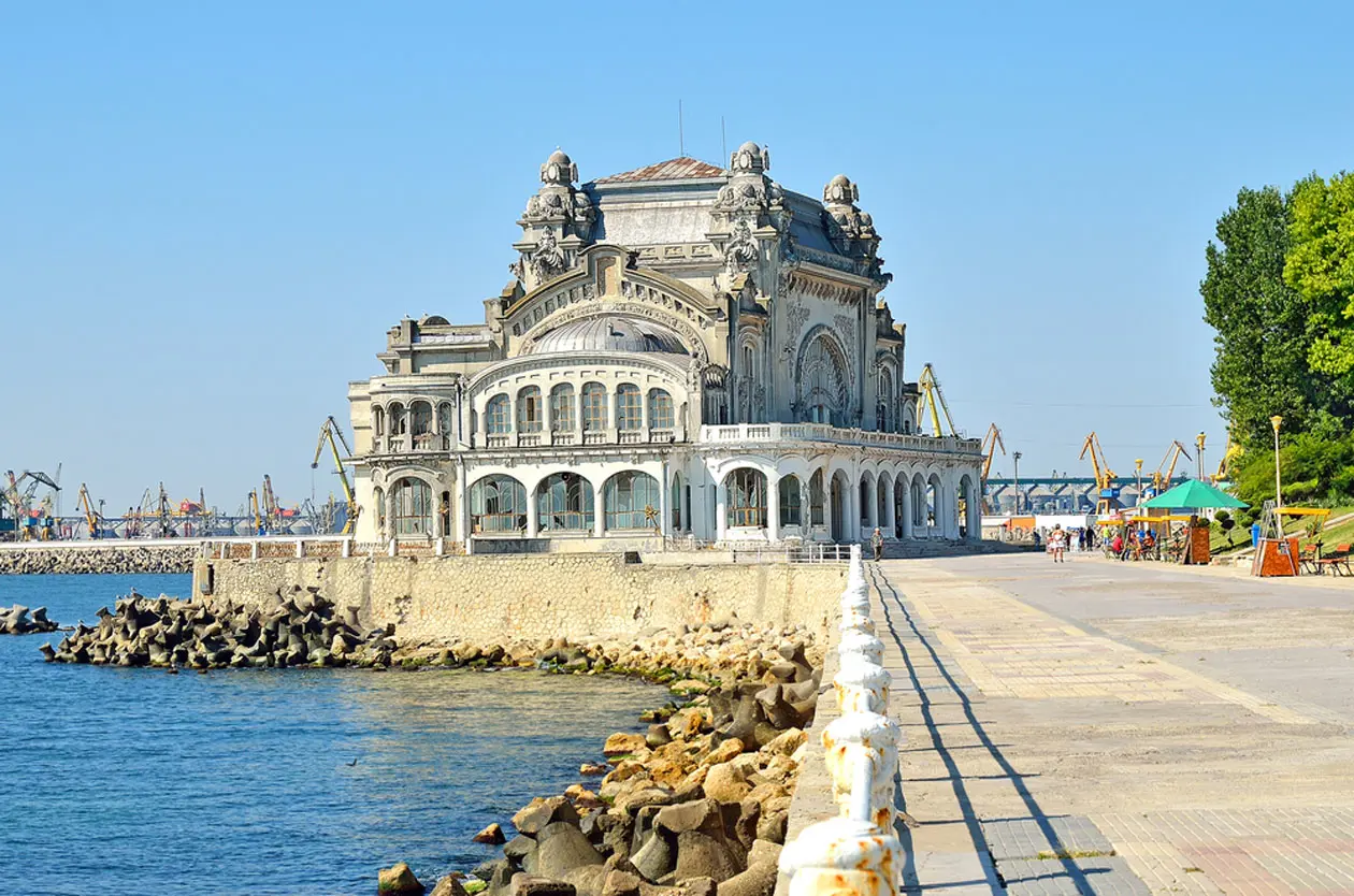 The Casinò Copyright © Sisterscom.com / Shutterstock