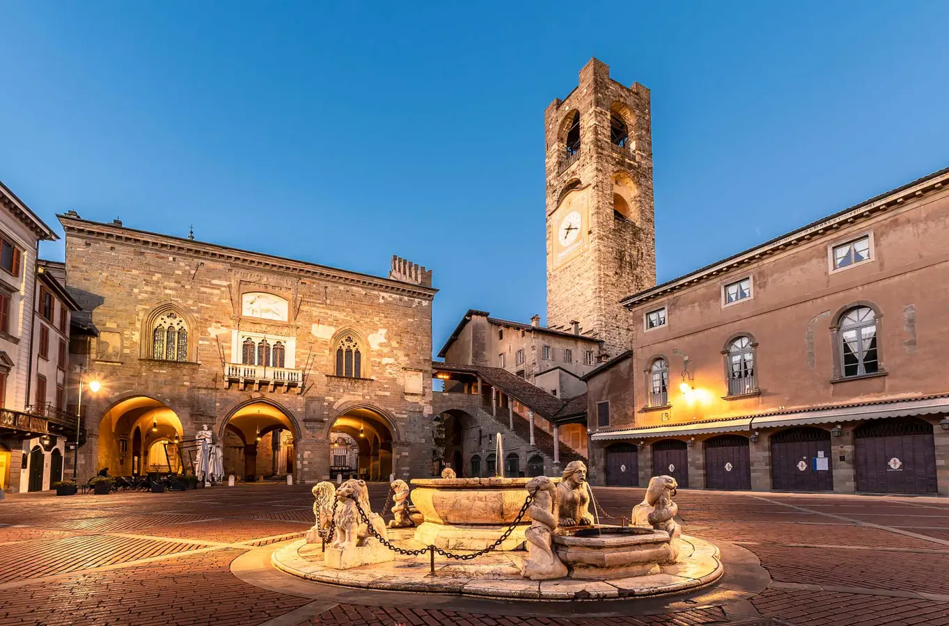 Bergamo. Piazza Vecchia.