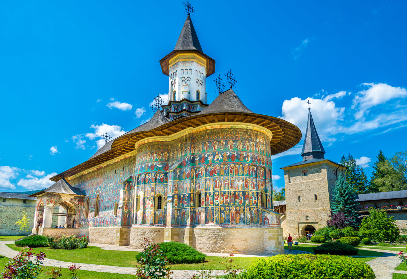 suceava monastery tour