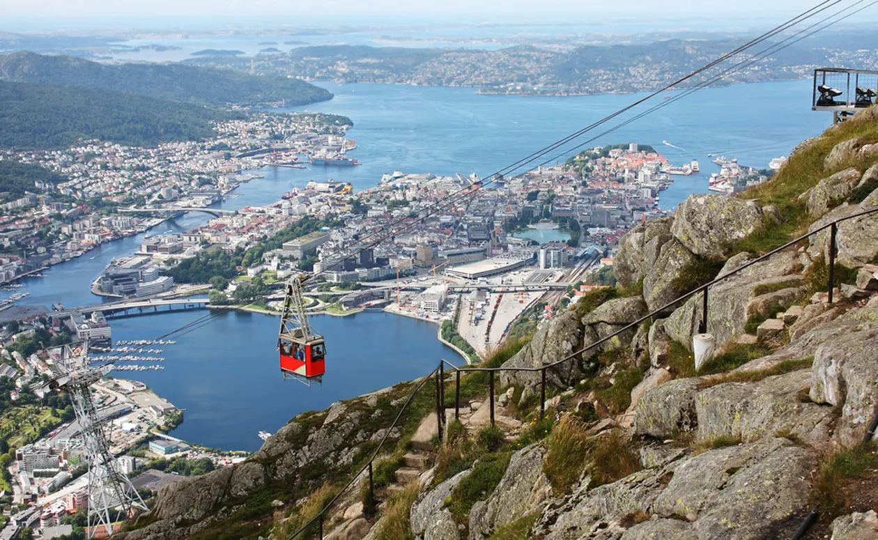 Monte Salève a Ginevra. Foto: © Sisterscom.com, Shutterstock