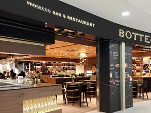 Aeroporto di Praga: apre il secondo Prosecco Bar