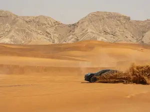 La Cayenne Electric debutta a Dubai