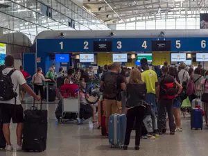 The network of destinations reachable from Cagliari for the summer