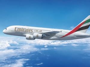 Autista gratuito ai passeggeri in classe Business di Emirates a Hong Kong